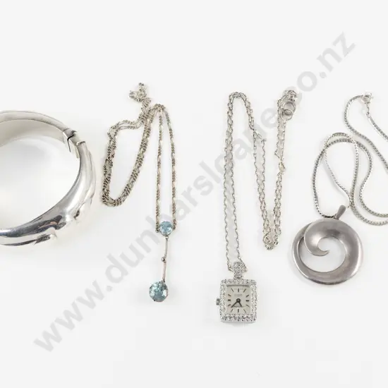 S/S Hinged Snap Bangle