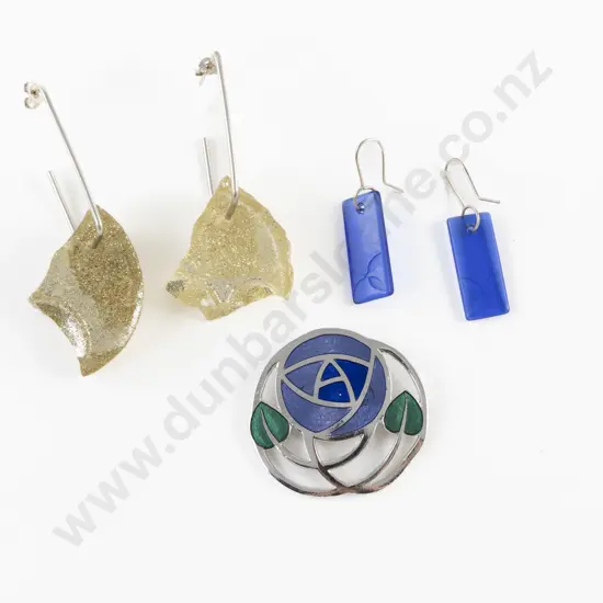 Pair S/S Tapa Design Earrings Acrylic Glitter Earrings and Brooch