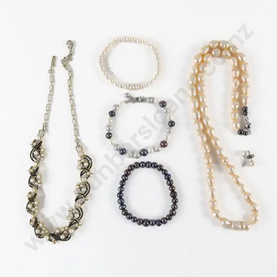 Single Strand Uniform Fresh Water Pearl Necklace