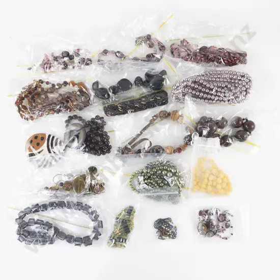 Collection of Assorted Costume Jewellery