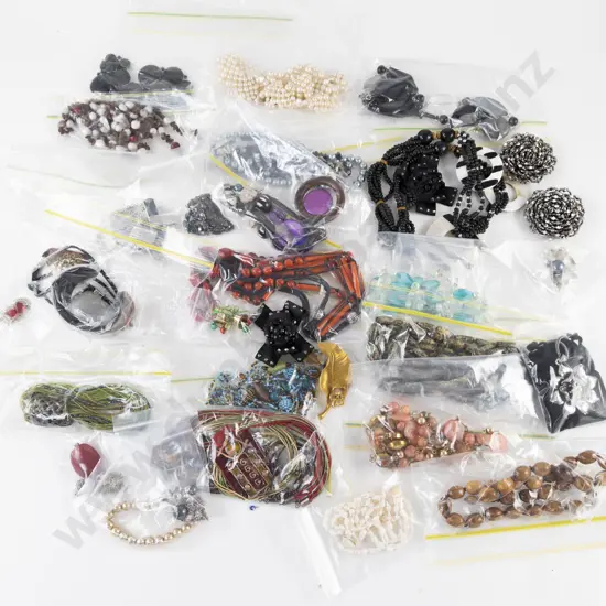 Collection of Assorted Costume Jewellery