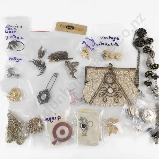 Collection of Assorted Vintage and Costume Jewellery
