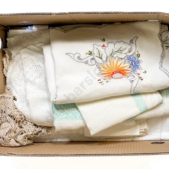 Collection Vintage Assorted Table Linens