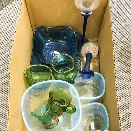 Small Quantity of Assorted Coloured Glassware