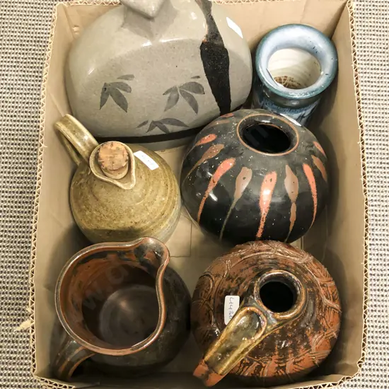 Box of Assorted Pottery
