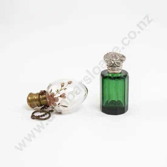 Victorian Bristol Green Glass Smelling Salts Bottle