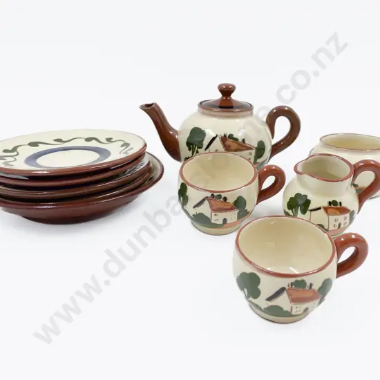 Small Quantity of Assorted Torquay Ware