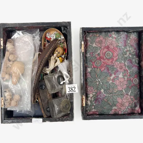 Qty of Assorted Vintage