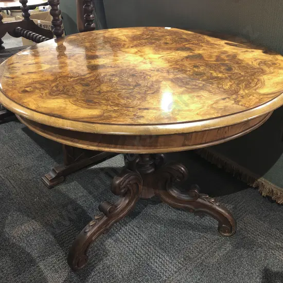 Vict Burr Walnut Circular Supper Table