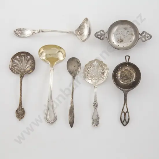 American S/S Tea Strainer Lemon Squeezer 2 Sifter Spoons & 3 Sauce Ladles