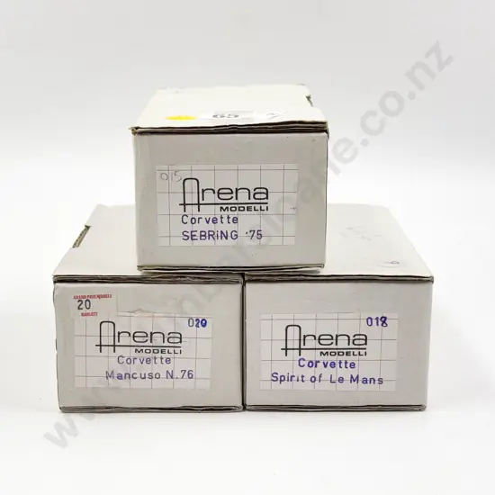 Three Arena Modelli Italy Resin and Diecast Kit Set 1/43 Scale Corvette Models