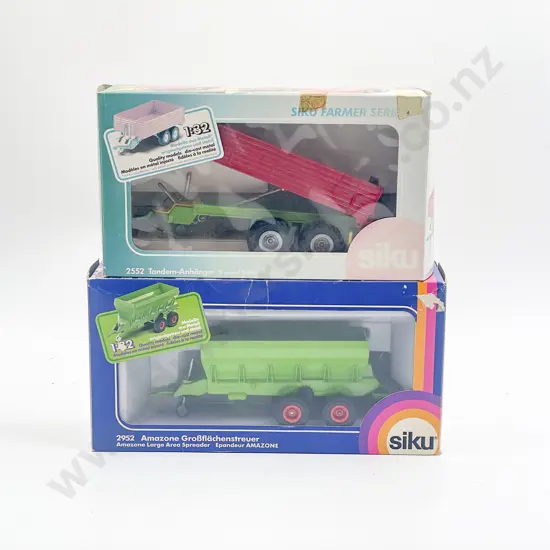 Boxed Siku Farmer Series 1:32 2552 Tandem 2-axled Trailer and 2952 Amazone Large Area Spreader