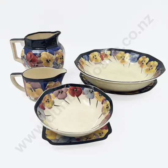 RD Pansy Pattern Two Bowls Two Plates & Two Jugs