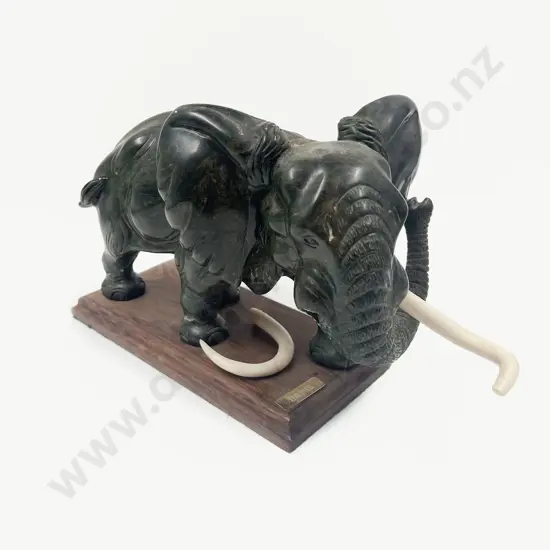Verdite Elephant by David Ngoasheng (a/f)