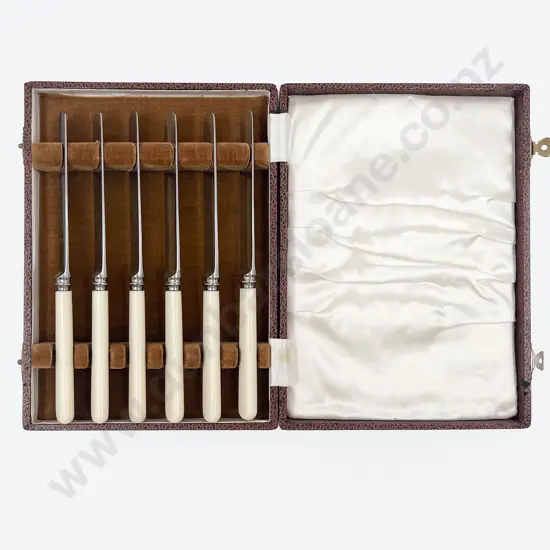 Cased Set of Six Fruit Knives