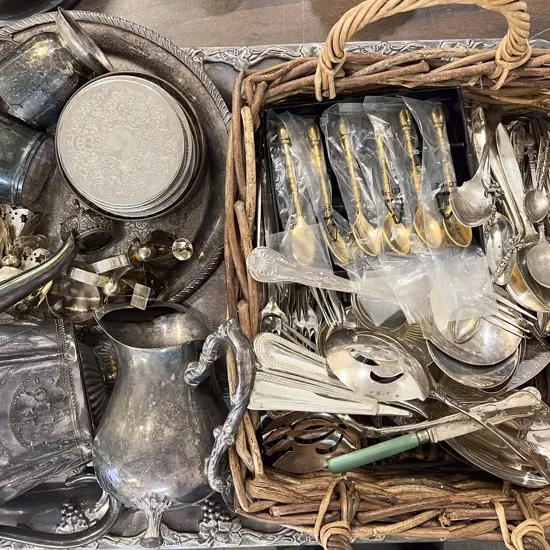 Large Quantity of Assorted S/P & Other Cutlery