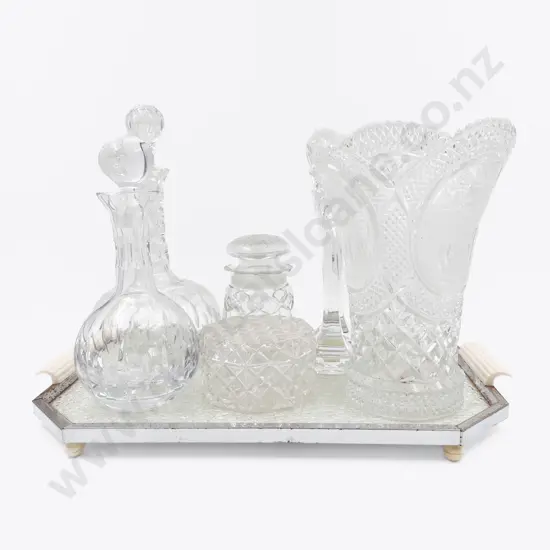 Quantity of Assorted Crystal & Glassware on Tray