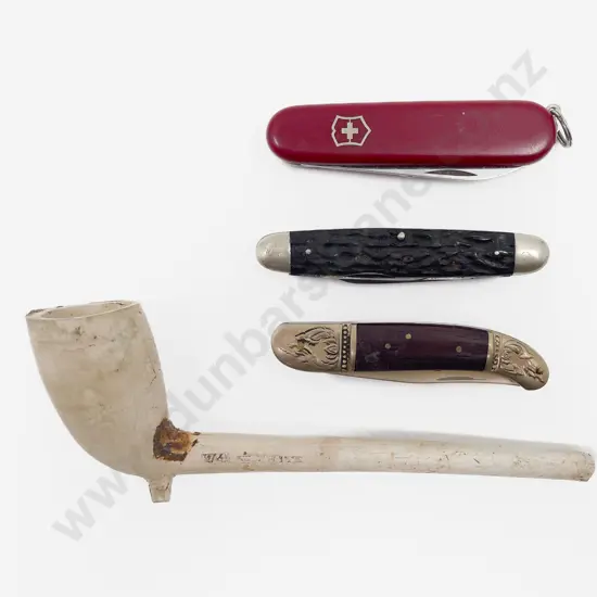 Three Pocket Knives and Clay Pipe