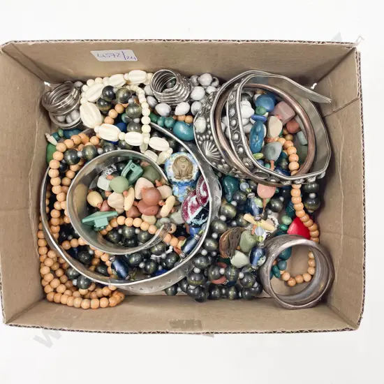 Collection of Assorted Costume Jewellery