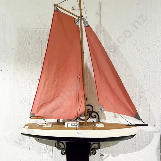 Vintage Pond Yacht with Associated Decorative Wall Bracket