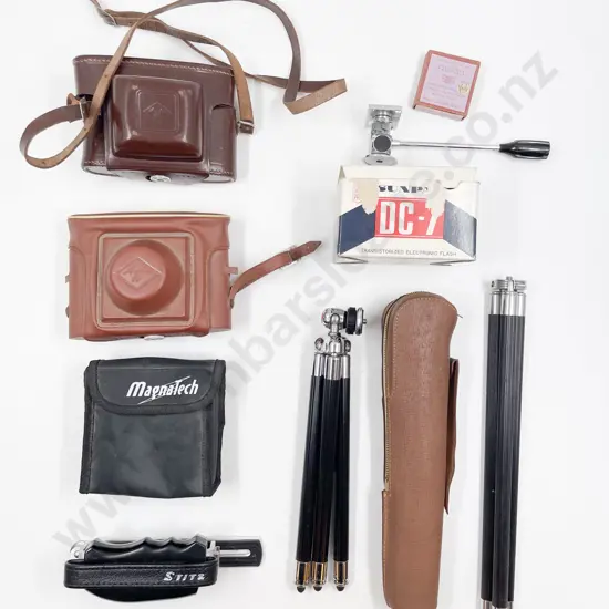 Quantity of Assorted Vintage Cameras & Accessories