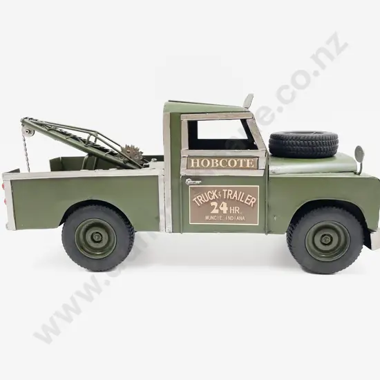 Boxed Metal 4x4 Landrover Recovery Truck Model 34cm