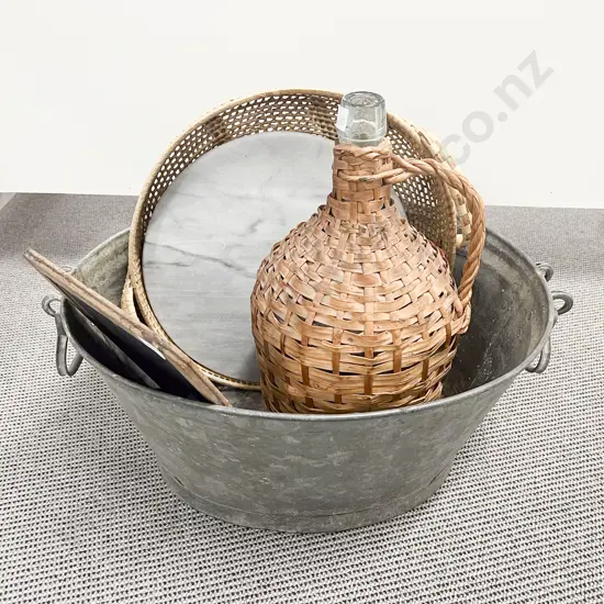 Small Quantity of Assorted Vintage Items