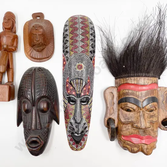 Eight Assorted Tourist Artefacts