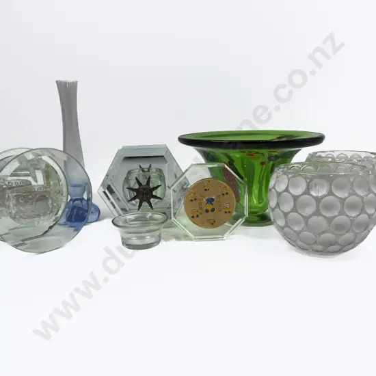 Quantity of Assorted Art Glass etc