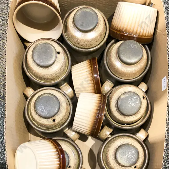 Small Quantity of Assorted Stoneware