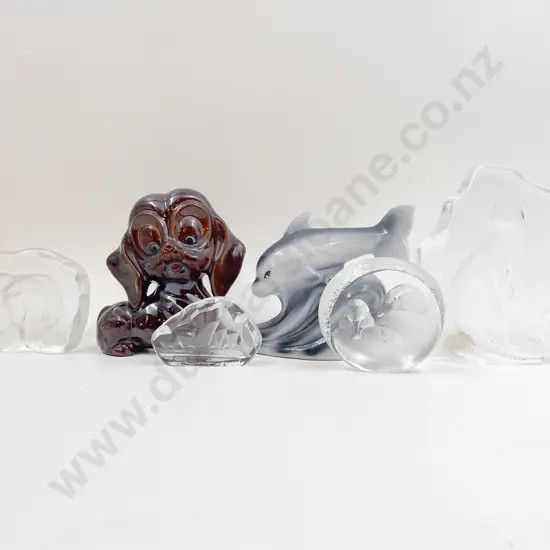 Quantity of Assorted Glass Paperweights etc
