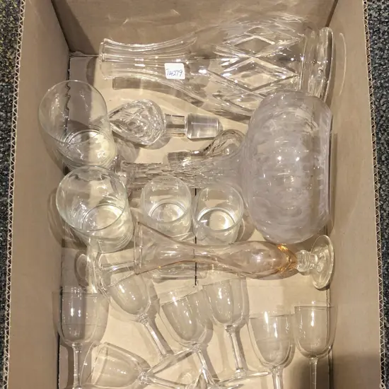 Quantity of Assorted Glassware