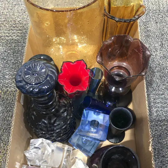 Quantity of Assorted Coloured Glassware etc