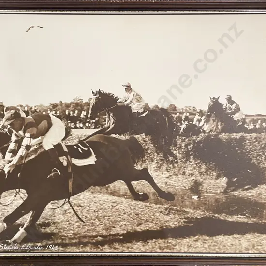 Whites Aviation - Great Northern Steeples Ellerslie 1948