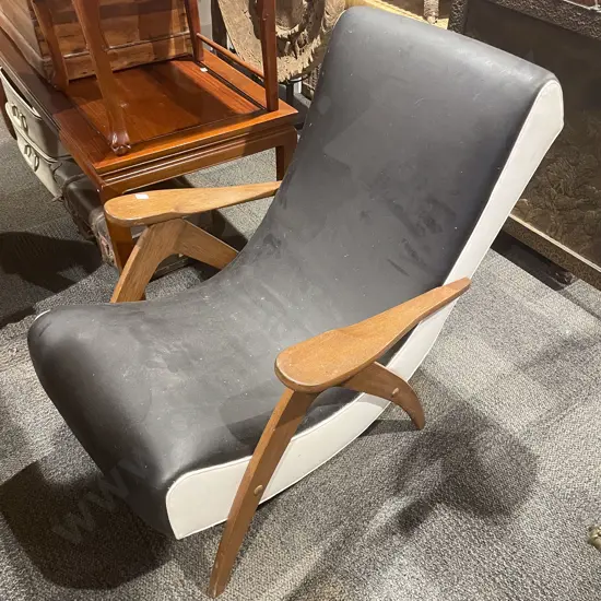 Mid Century Armchair (faults)