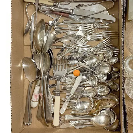 Box Quantity of Assorted Cutlery