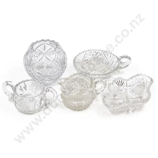 Small Quantity of Assorted Crystal & Glassware