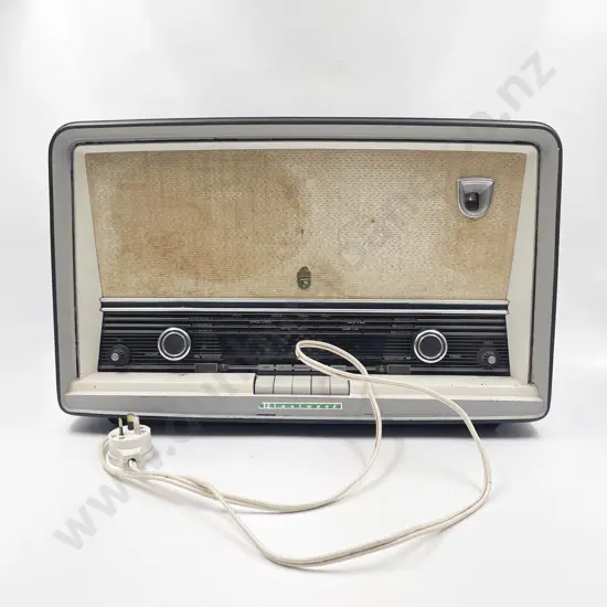 Vintage Fleetwood Radio