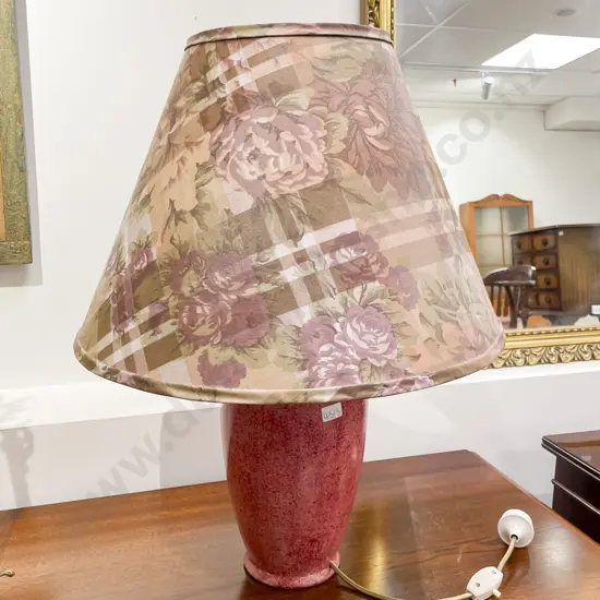 Vase Form Table Lamp