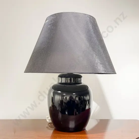 Vase Form Table Lamp