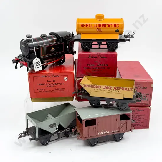 Hornby O Gauge Boxed Clockwork No40 Tank and four wagons