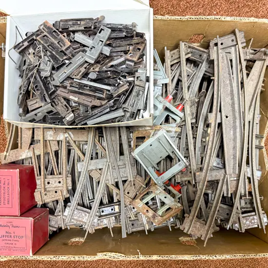 Hornby O Gauge Large Carton Qty Track with Connector Plates (rust)