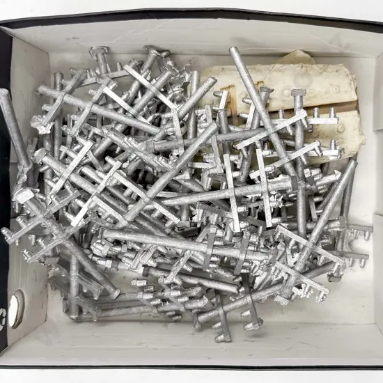 O Gauge Lineside Accessories