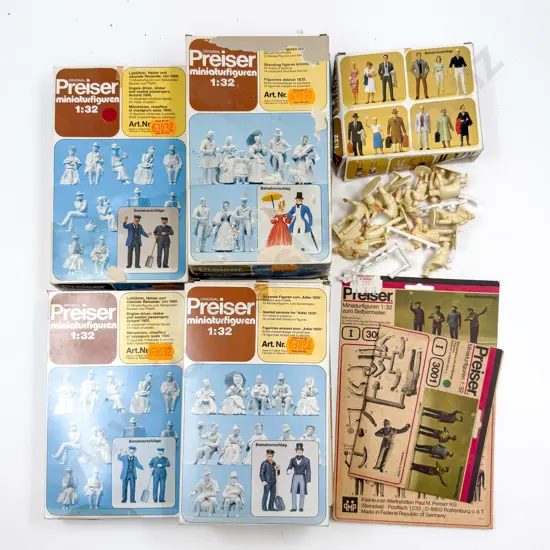 Preiser 1:32 Scale Railway Figures 7 packs and loose undecorated
