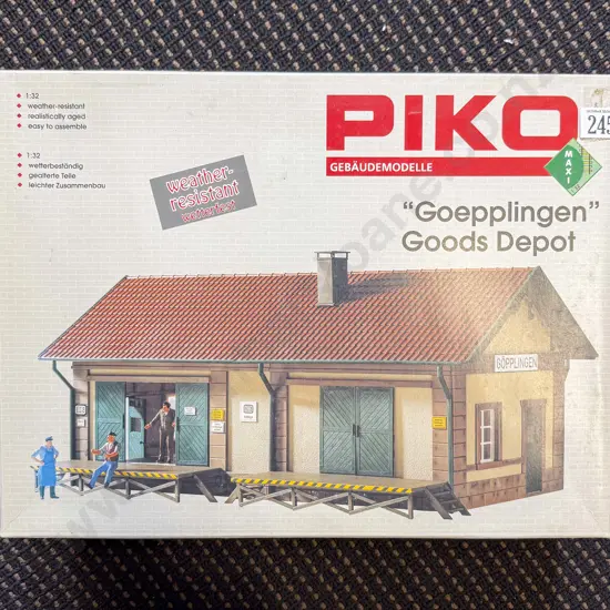 Piko Maxi 1:32 Scale Boxed Easy to Assemble Goods Depot