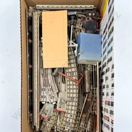 Hornby Dublo HO Small Qty 3-Rail Track with Some Accessories (some rust showing)