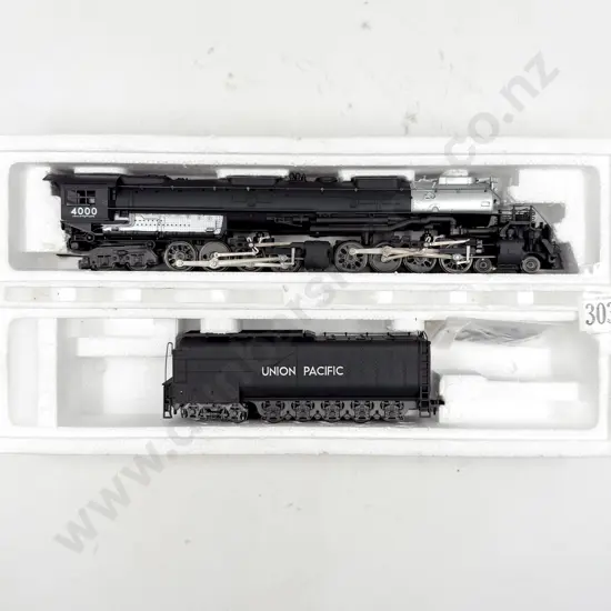 Rivarossi HO Gauge Boxed 4-8-8-4 Big Boy 4000 Union Pacific Locomotive and Tender