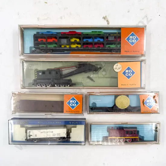Roco N Gauge 2151 Rangier Diesellok with Five Rolling Stock Wagons