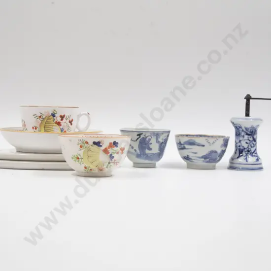 Early C19th English Trio Two B& W Tea Bowls Pepper Grinder Two Drainers