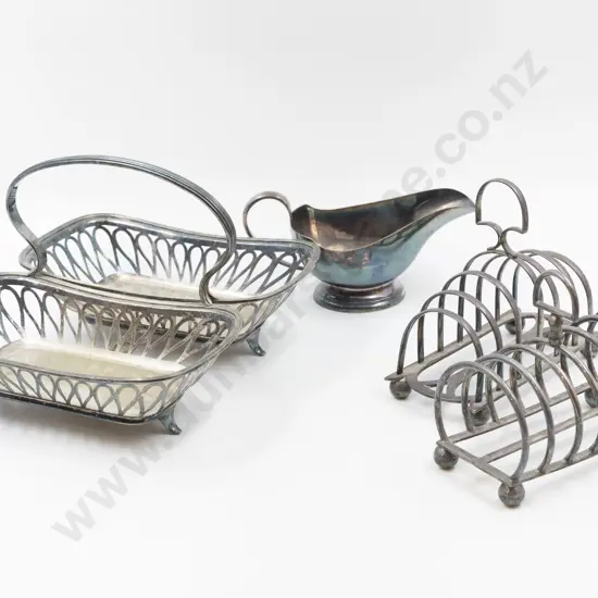 Plated 2 Division Bread Basket, 2 Toast Racks & Gravy Boat